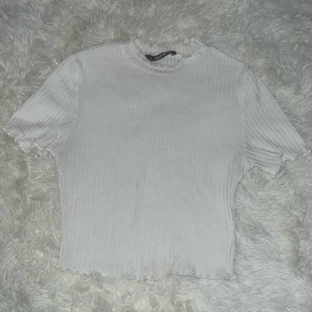 Ruffle edge crop top